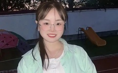 班花在教室伦流澡到高潮视频